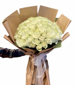 Grup Beyaz Gül Buketi