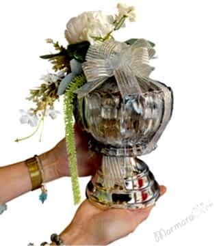 Gümüş Kupa İçinde Çikolata 