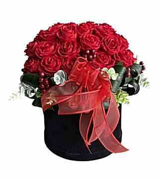 Kutuda Yapay Kırmızı Gül Aranjman